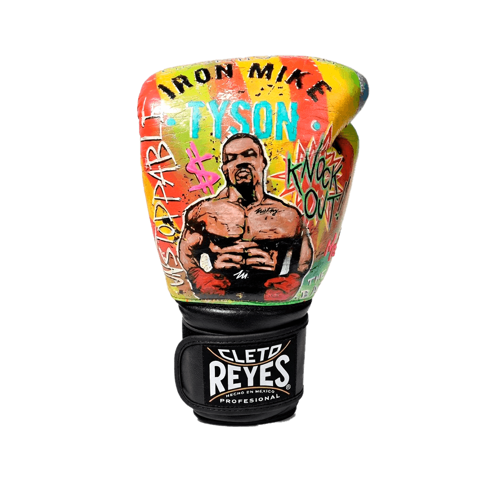 Guante de boxeo profesional personalizado con retrato de Mike Tyson y tipografía de estilo grafiti colorido, pieza única de memorabilia artística.